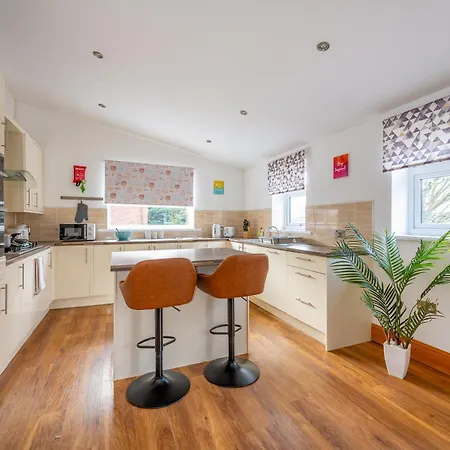 Проживание в семье *re98bl* For Your Relaxed & Cosy + Free Parking + Free Fast Wifi * Лидс