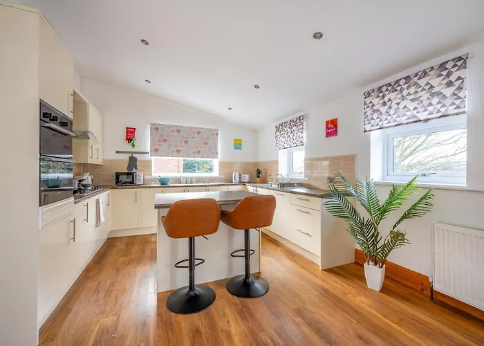 民宿 *re98bl* For Your Relaxed & Cosy + Free Parking + Free Fast Wifi * 利兹