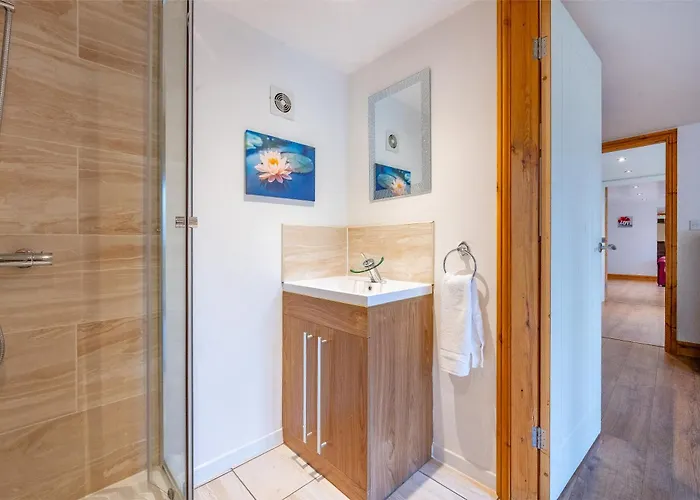 *re98bl* For Your Relaxed & Cosy + Free Parking + Free Fast Wifi * Δωμάτια σε οικογενειακή κατοικία