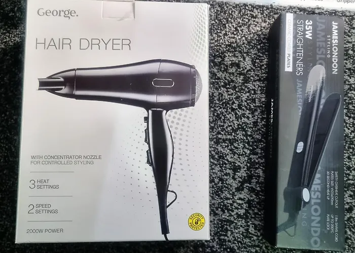 Δωμάτια σε οικογενειακή κατοικία *re98bl* For Your Relaxed & Cosy + Free Parking + Free Fast Wifi * *