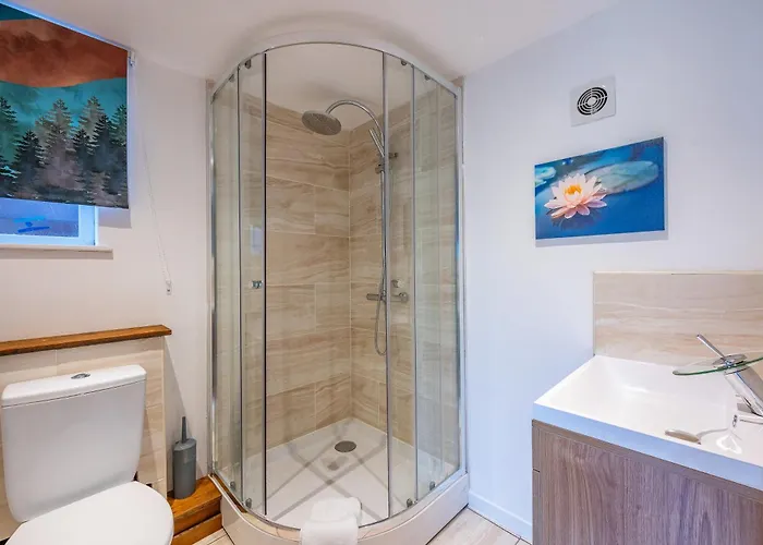 *re98bl* For Your Relaxed & Cosy + Free Parking + Free Fast Wifi * Λιντς